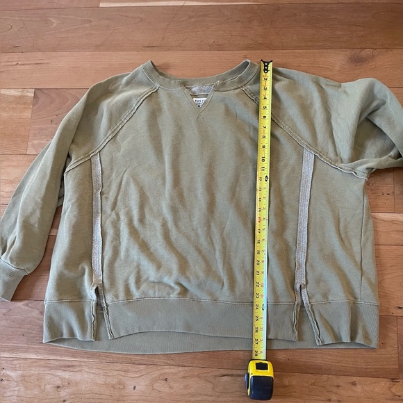 American Eagle Olive Sweatshirt - Picture 6 of 7